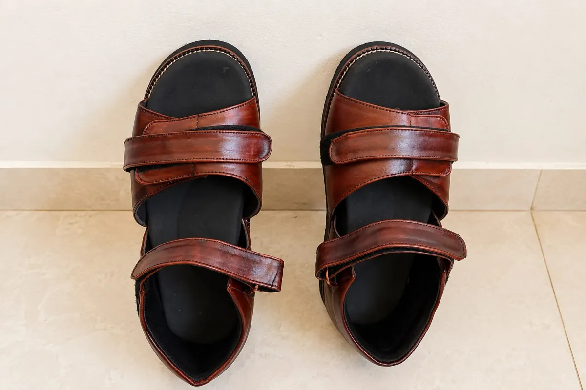 Footwear for diabetic wound
